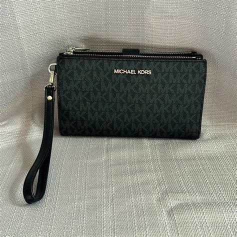 michael kors adele bag|Michael Kors Adele smartphone wallet.